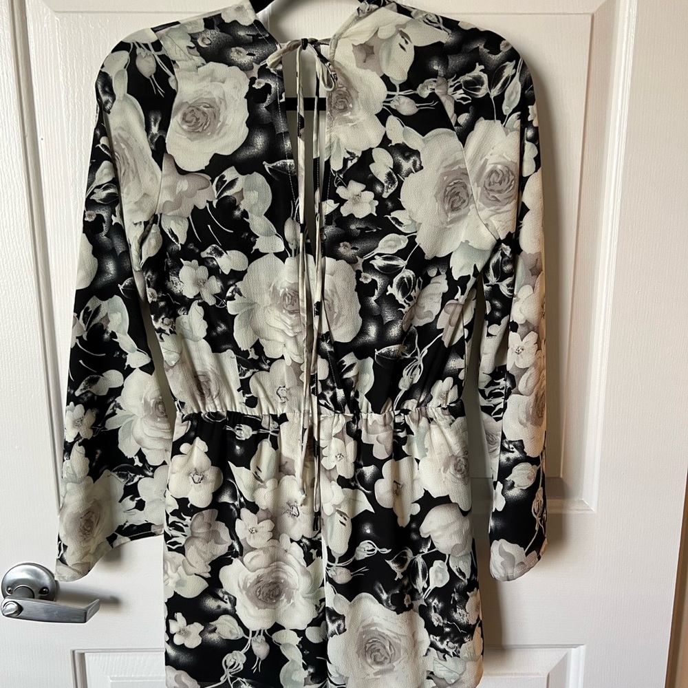 Flowered Romper - image 5